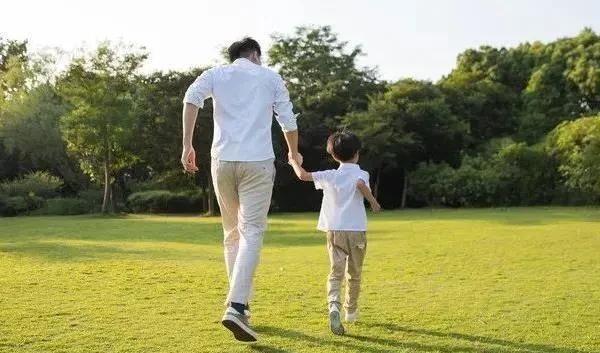  #对孩子#一位北大“学霸”母亲的24条教育手记，让孩子优秀并不难！