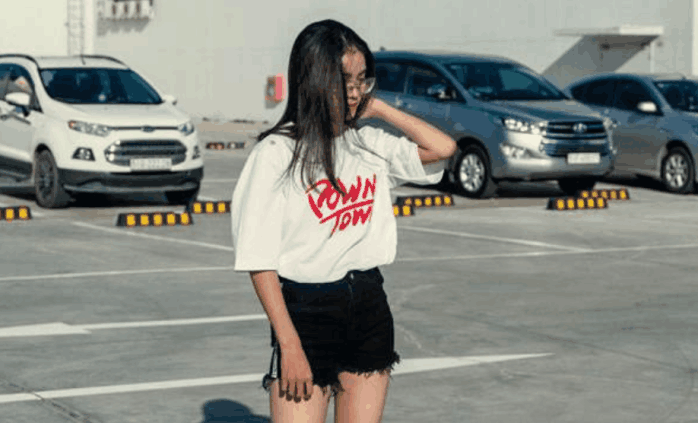 女子和异性合租, 却在卫生间看到男子手机, 女子报警后傻眼了