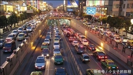  前来■中国“进步最快”的城市，9年开通6条地铁，吸引无数人前