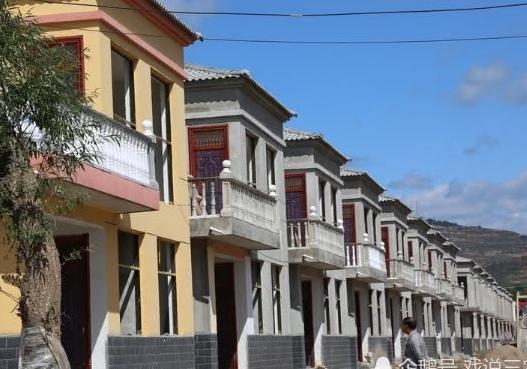 农村实施统一规划，3种方式任由农民选择，重建的钱到底谁来出？