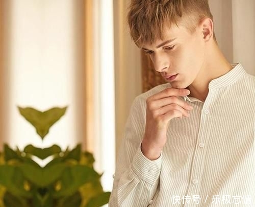  『身材比例』谁说175小个子难驾驭复古风？学会这几招轻松耍帅