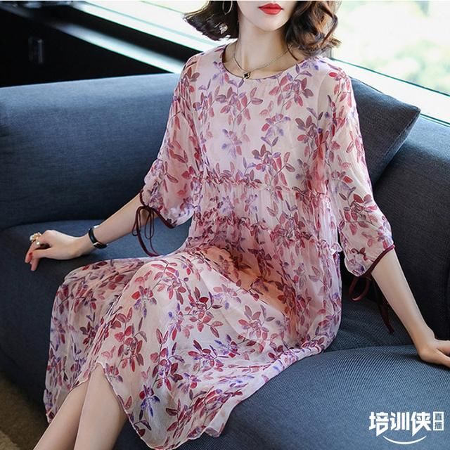 哇塞！从末见过这么美的连衣裙，夏天这么穿，显白显瘦美翻天