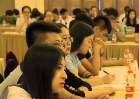  人才引进：2019年起，公务员不考也能端上“铁饭碗”？这6类人可