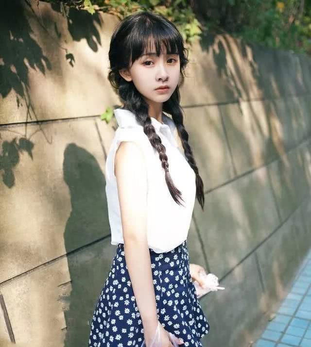  『合适』經典麻花辫：即能童真活泼可爱，也可以懒散洒脱，非常合适配搭简洁上用