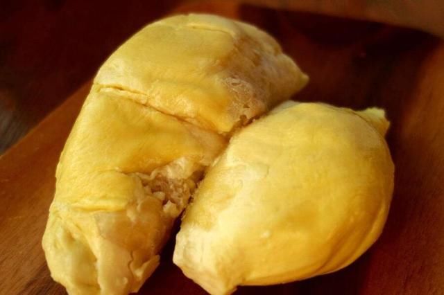 中国人去印度旅游，买了20个榴莲馒头，结账时愣住了！