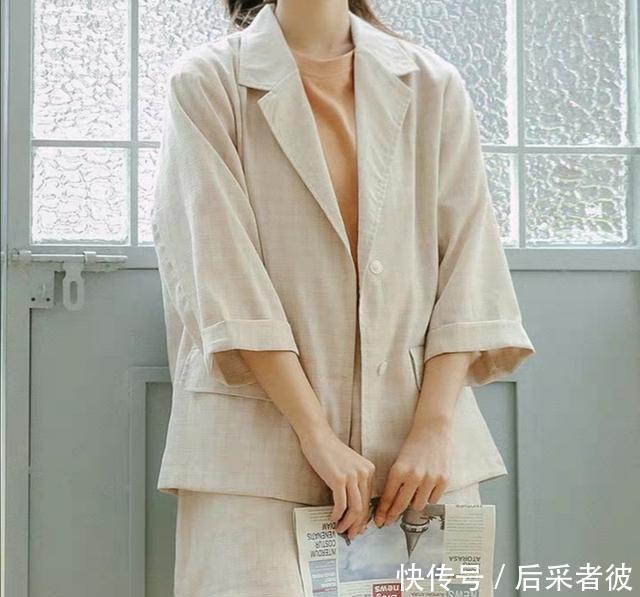  『简单』最简单的搭配，除了“运动套装”，看看你的衣柜有没有同款