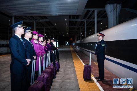  段动车队的热备乘务■探访动车乘务“替补队员”