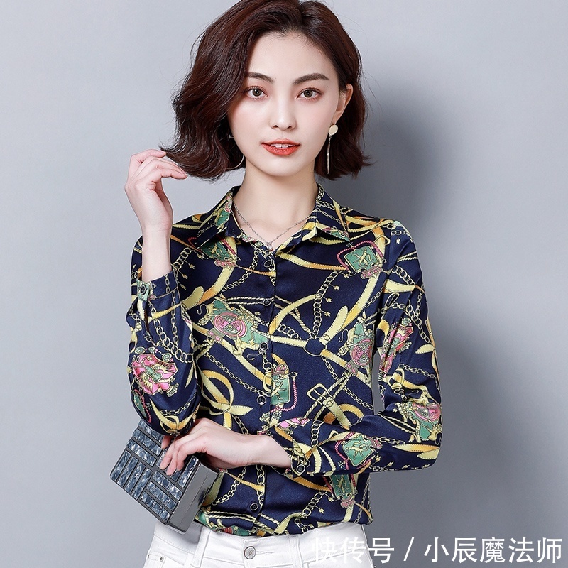  气质：新发现一款女装，叫：减龄衬衫，比连衣裙更显气质，怎么穿怎么美