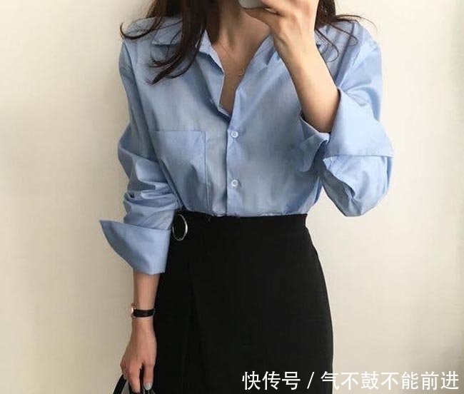  『工作日』上班族突显女人味的衬衫搭配法，让你工作日的穿着亲和力十足