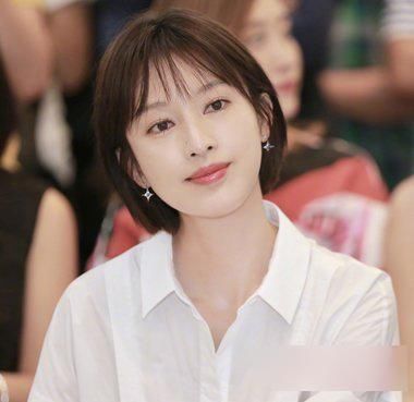 张俪短发发型，适合广大妹子们平时梳理的发型！