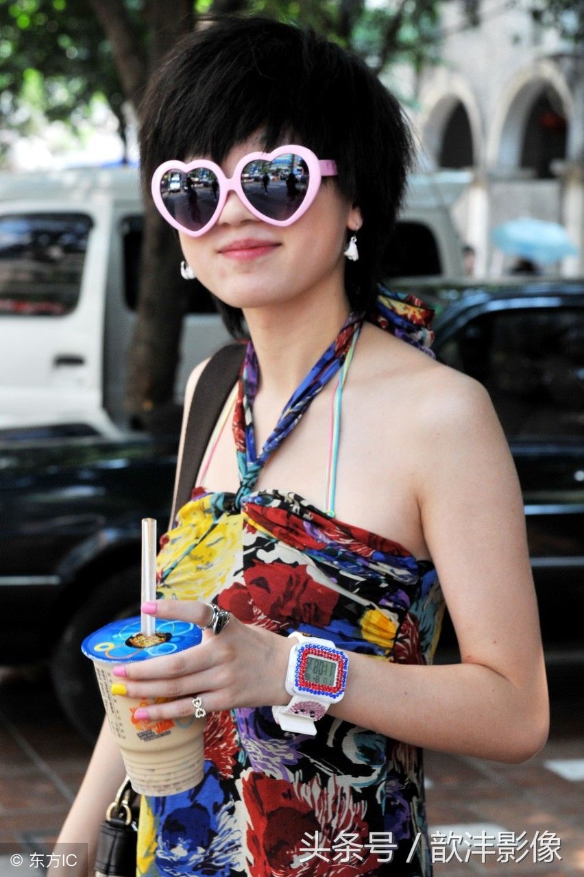 盛夏美女们都这样穿戴的