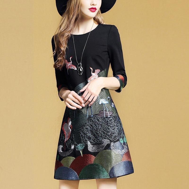 一袭A字裙，怎么穿都好看，穿出40岁女人该有的优雅韵味