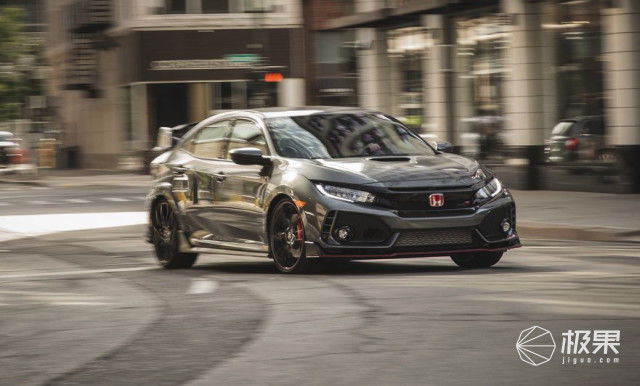 2018全球十佳发动机曝光!BBA脸被打肿，自然吸气彻底要凉!