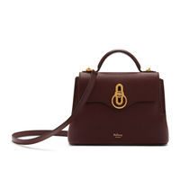 识衣间 VOL.86:跟《金秘书》学职场穿搭，爱情事业两手抓