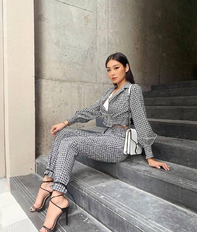 『职场中』早春街头休闲look,通勤装率先出发,打造职场丽人风