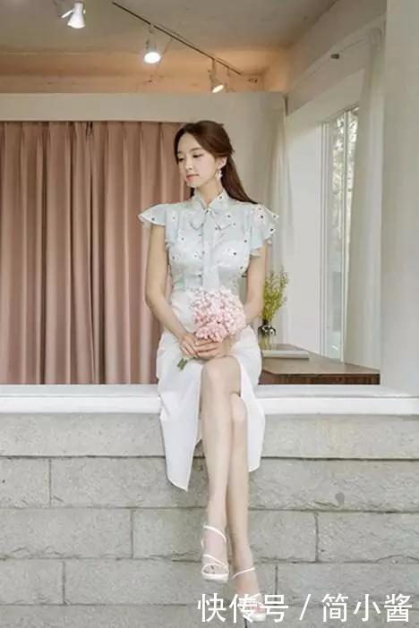 现在这个时节，当然少不了一双时尚高跟鞋