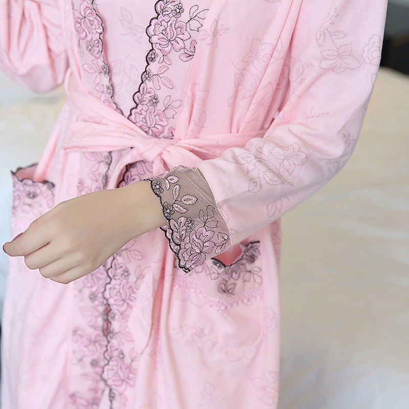 窈窕神女颜，楚楚动人的睡衣少不了，出水芙蓉般靓丽苗条迷人