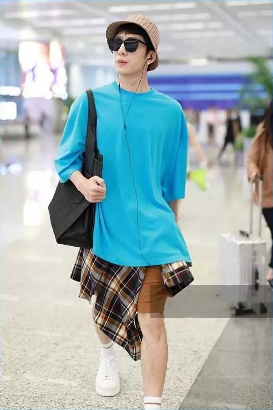 都是分手后现身，看看纪凌尘和井柏然的机场照，网友:差距太大了