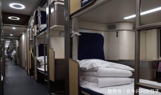 中国高铁迎来“双层卧铺”，网友称移动小酒店！你体验过