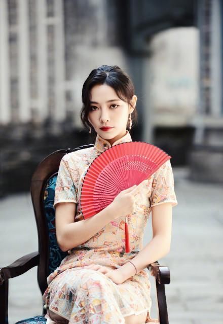  【适合】20岁少女不适合穿旗袍？掌握这些穿搭法，美得惊艳时光！