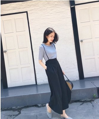 8月立秋后，40岁女人多穿这种时尚套装，尽显女人窈窕身姿，美