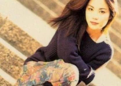 王菲一周暴瘦15斤，曾自曝减肥食谱，满身赘肉居然被轻松吃掉！