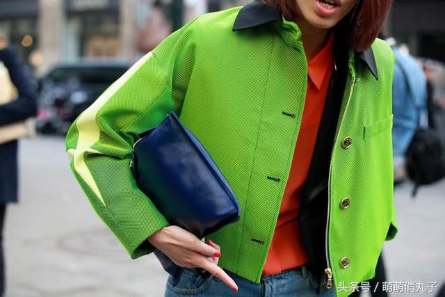 今年秋天流行的美貌配饰，时髦吸睛，一件赛过一件美，看完都想要