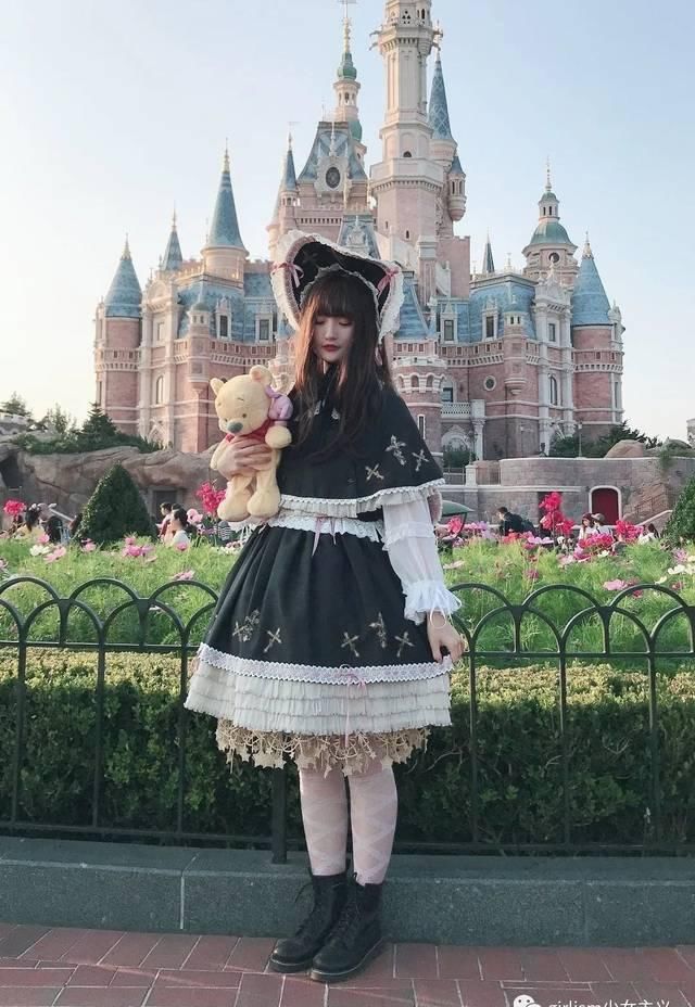 『小裙子』“Doll感”是什么?这样穿,你就是洋娃娃!