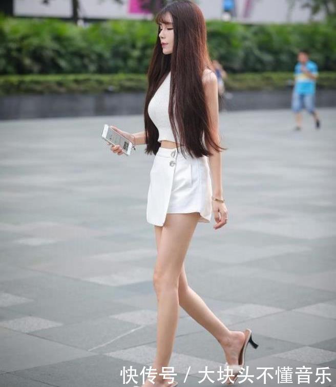 还要■街头穿搭:明知道不会有结果,却还要陪他走完一段路