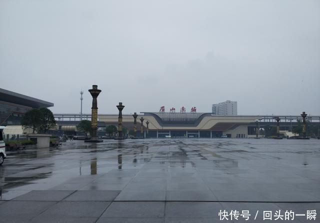  #游客#四川最郁闷的2座火车站，直线距离仅500多米，不少游客弄