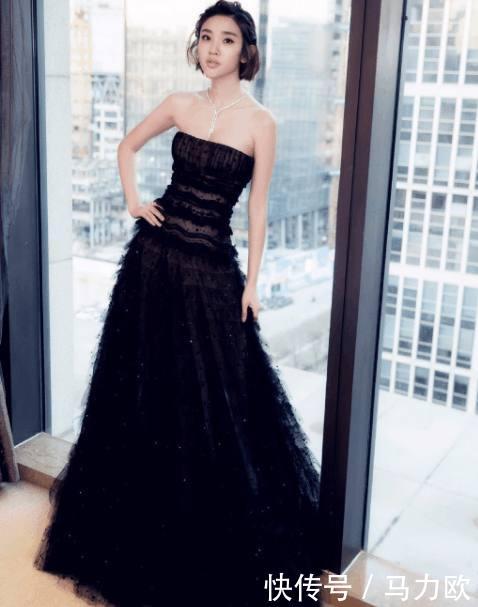 唐艺昕未ps照流出，看了她的腿男人要怀疑人生，真心疼张若昀！