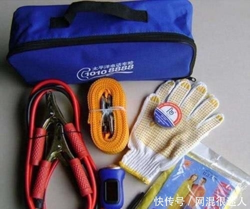  【高速】高速爆胎，在应急道换胎被扣6分？教你正确做法，不妨来