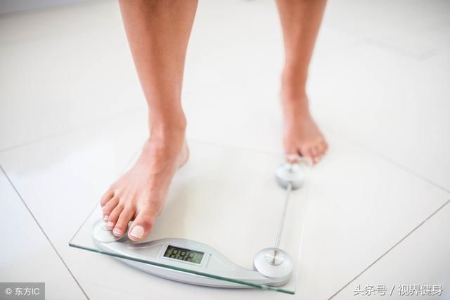减肥必学，你真的会称体重吗，这样称体重称一次瘦一次