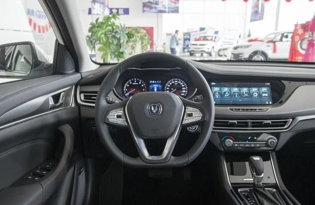  「汽车」入门家轿也不怠慢，长安给逸动配1.4T，8.99万起相当亲民