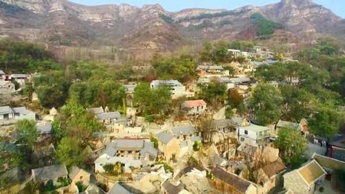 飞跃雪野！济南有个充满神奇传说的古村落 还位于悬崖峭壁之上！