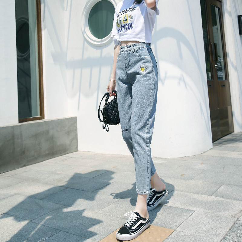 代表|牛仔裤不代表低调, 小雏菊牛仔裤也能让你穿出时尚个性的美