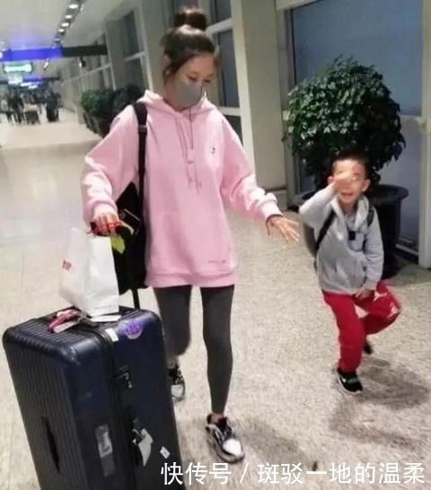 应采儿二胎孕肚明显