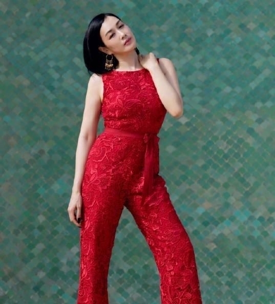 「 形象」身材臃肿赘肉明显，“有喜”还是发福了？，钟丽缇女神形象崩塌