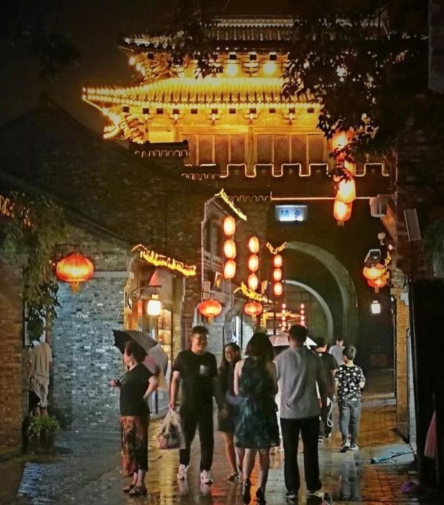 比成都安逸，比苏杭秀美，倦了就去小住几天