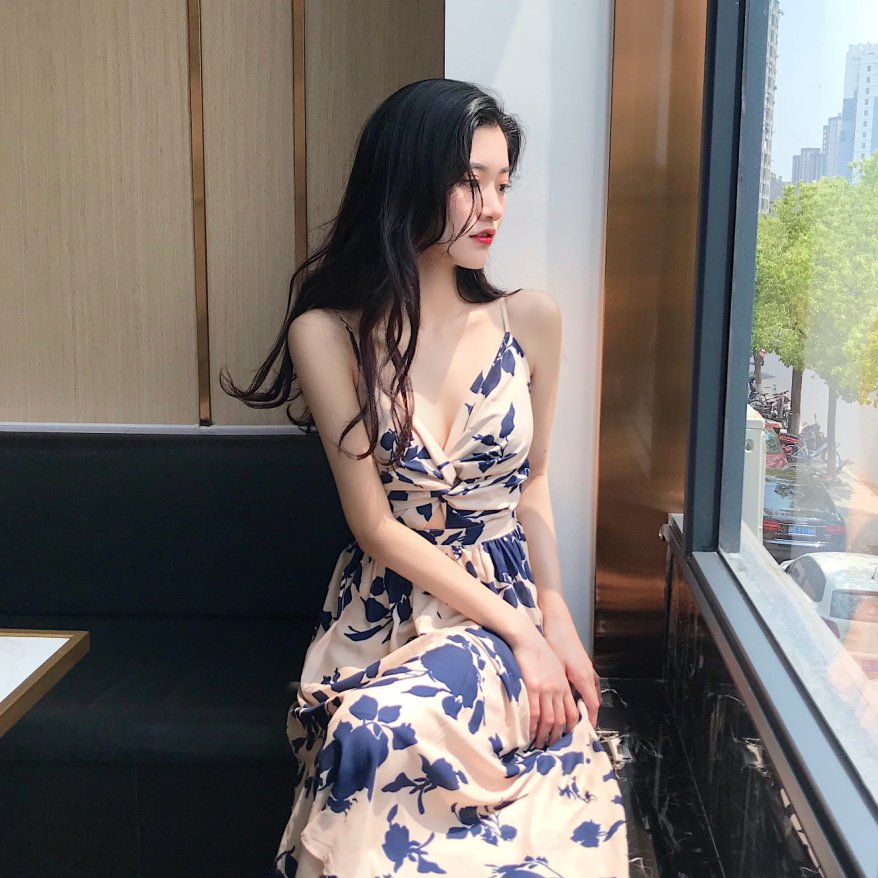 去海边度假?穿这样的沙滩裙!这比穿比基尼还性感撩人