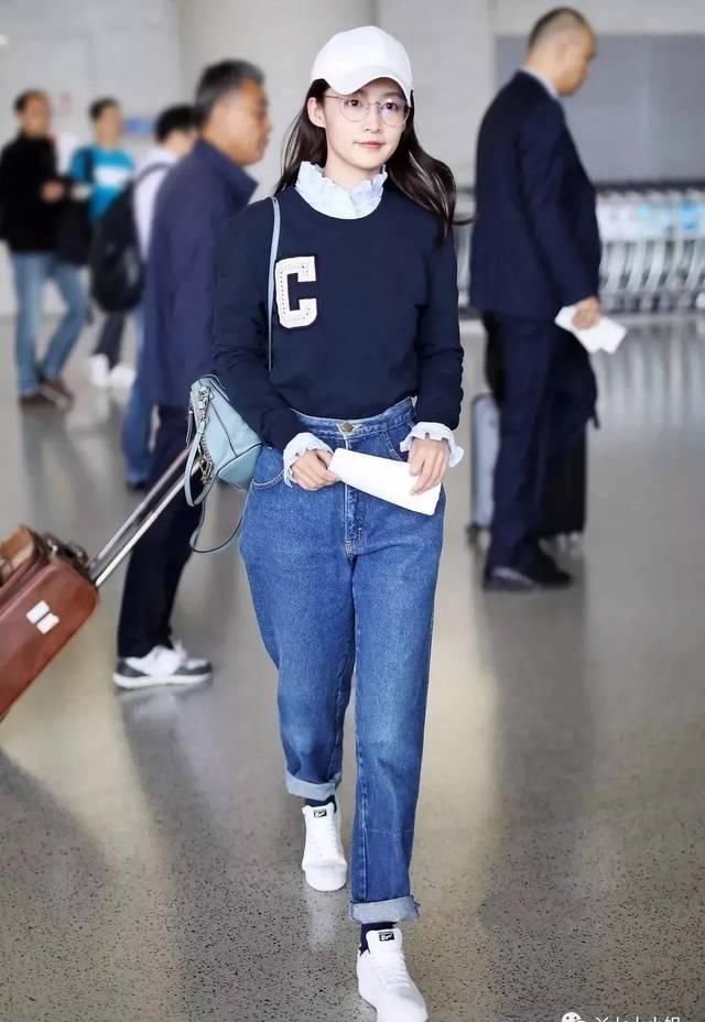  漂亮：时尚街拍示范性，这25套连帽卫衣穿衣搭配，究竟漂亮在哪儿？