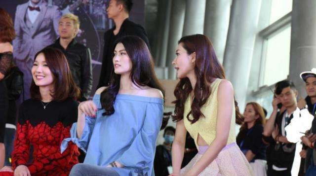 28岁何穗同框37岁熊黛林, 满屏尴尬! 网友: 超模和嫩模差距太大了