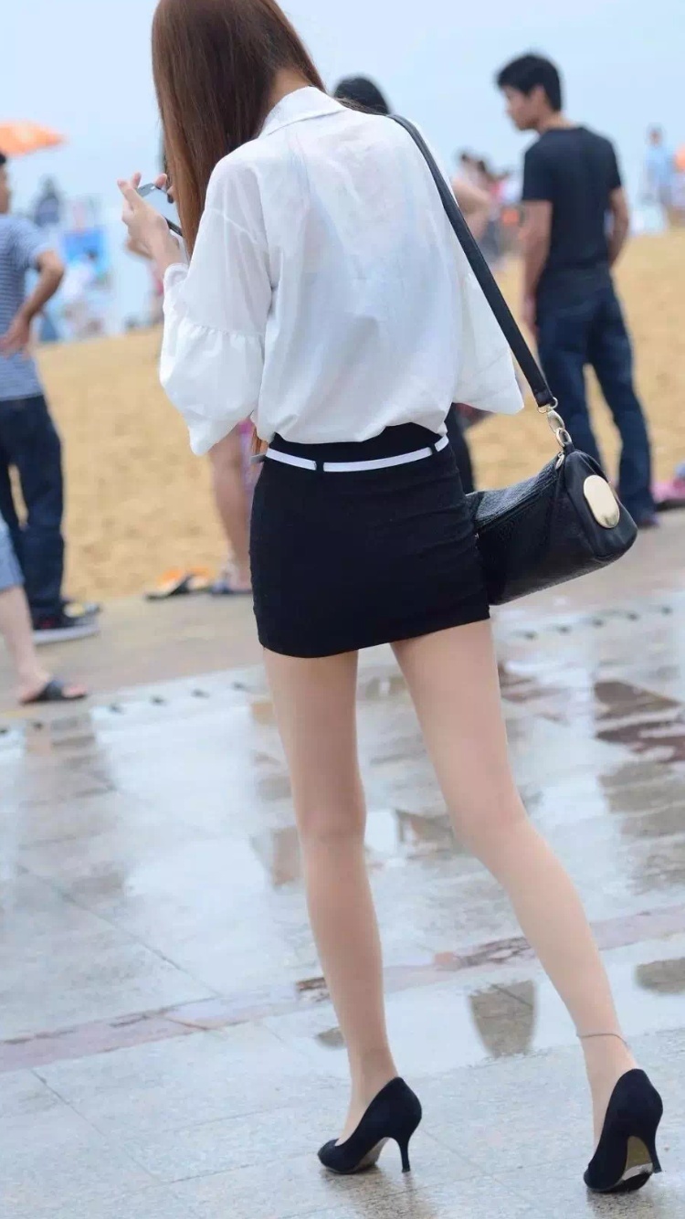 街拍：全屏没露正脸，却让我盯了一遍又一遍！