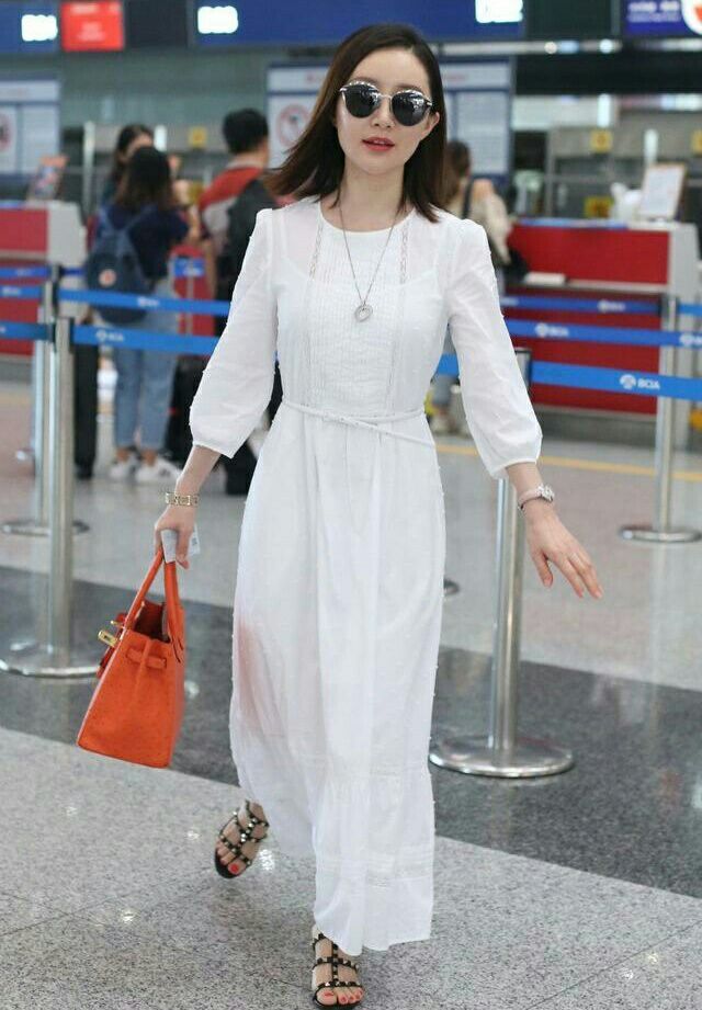 清纯靓丽时尚魅力女神舒畅写真，美美哒少女风!