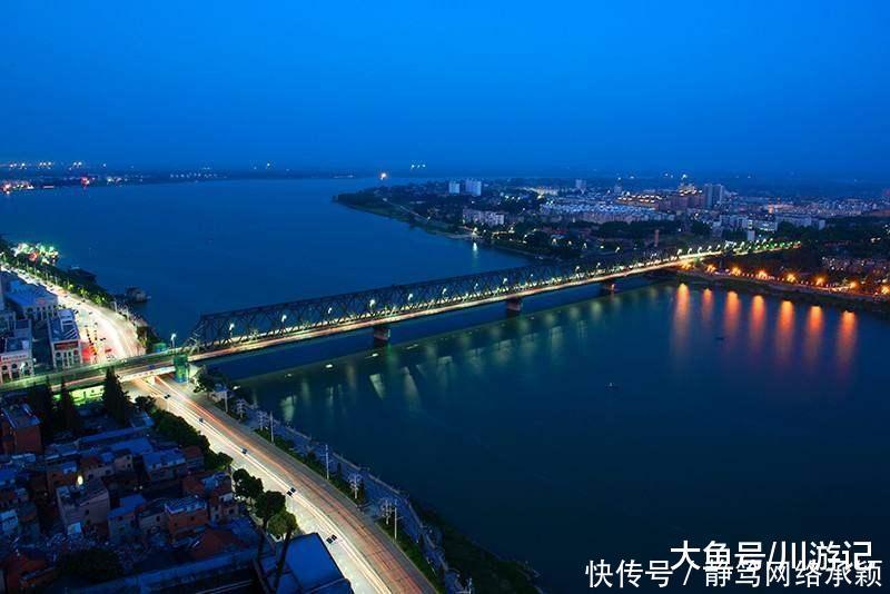 湖北明年将通车一条350时速高铁, 全长399公里, 为最美高铁线路