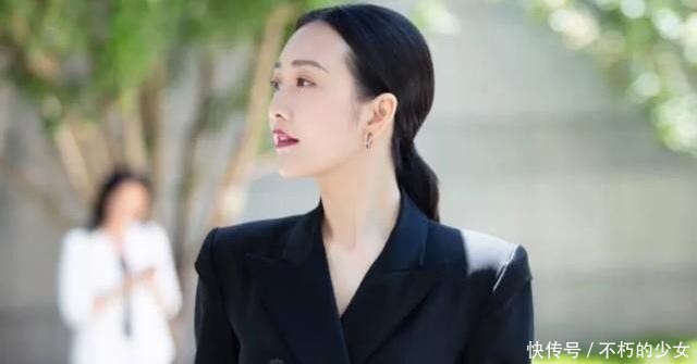 蓝红和罗槟之间