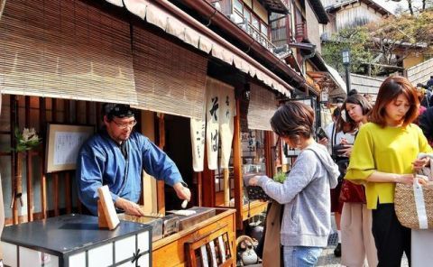日本人：不要再来了！外国人旅游，正在毁掉日本吗？