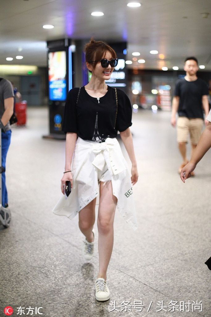 毛晓彤的爸 张韶涵的爸妈 蔡少芬的妈 奇葩也能凑成一桌麻将