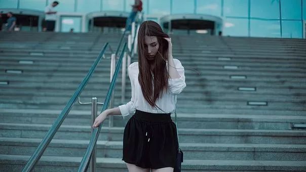  #胸小#胸小自卑？这些衣服平胸穿才好看~
