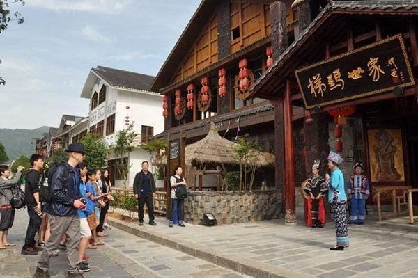 国外游客为何不愿来中国旅游?美国游客的回答扎心,网友:能理解